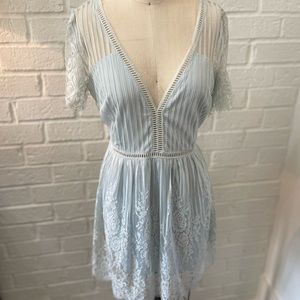 Forever21 gorgeous backless lace dress | size Large